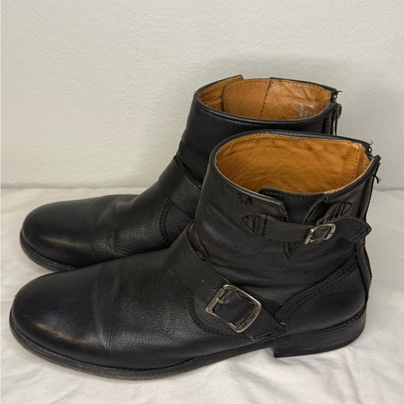 Frye Tyler Engineer Women’s Black Ankle Boot Size 10B - Picture 3 of 16